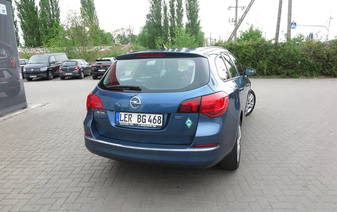 Opel Astra cena 26990 przebieg: 220000, rok produkcji 2014 z Pleszew małe 562